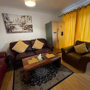 Holiday City Sleeps 7 Holiday home Cardiff